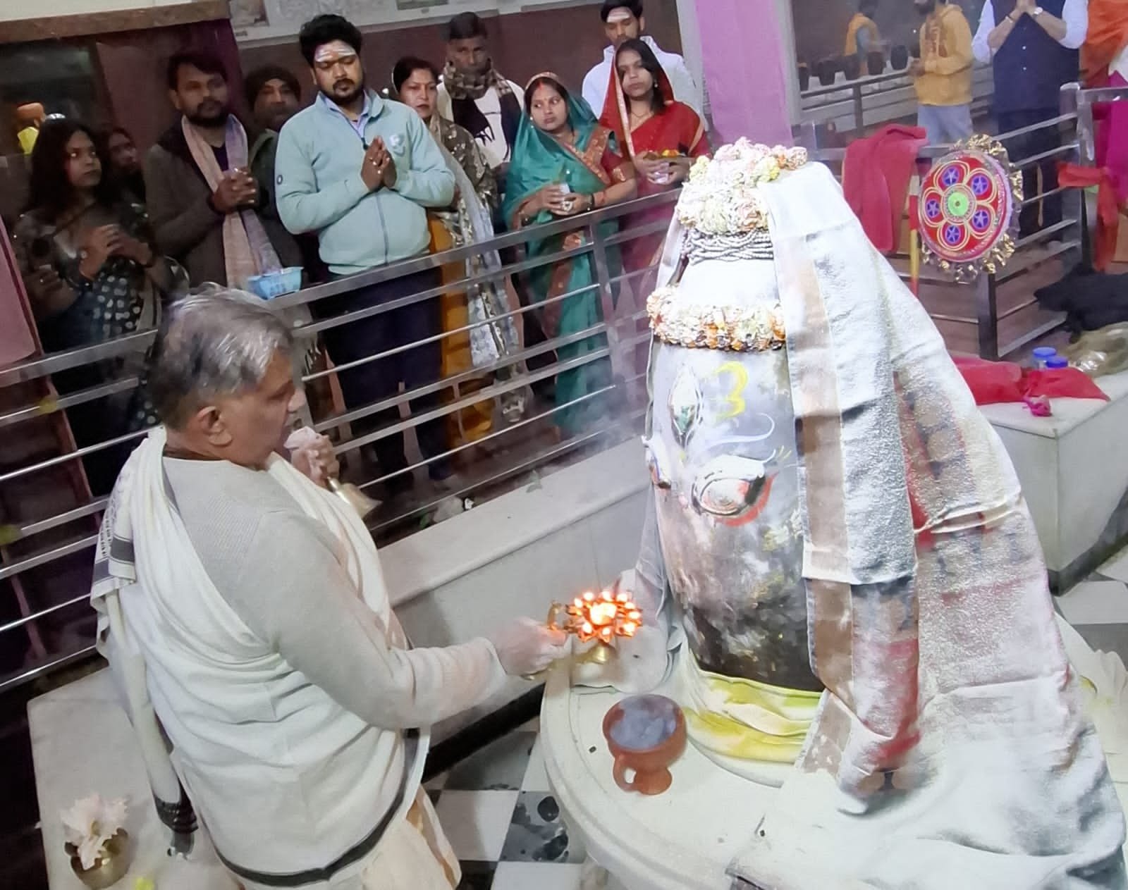 मणि मन्दिर में महाशिवरात्रि के पावन अवसर पर भव्य महाकाल भस्म आरती एवं विशाल भोग का आयोजन किया गया