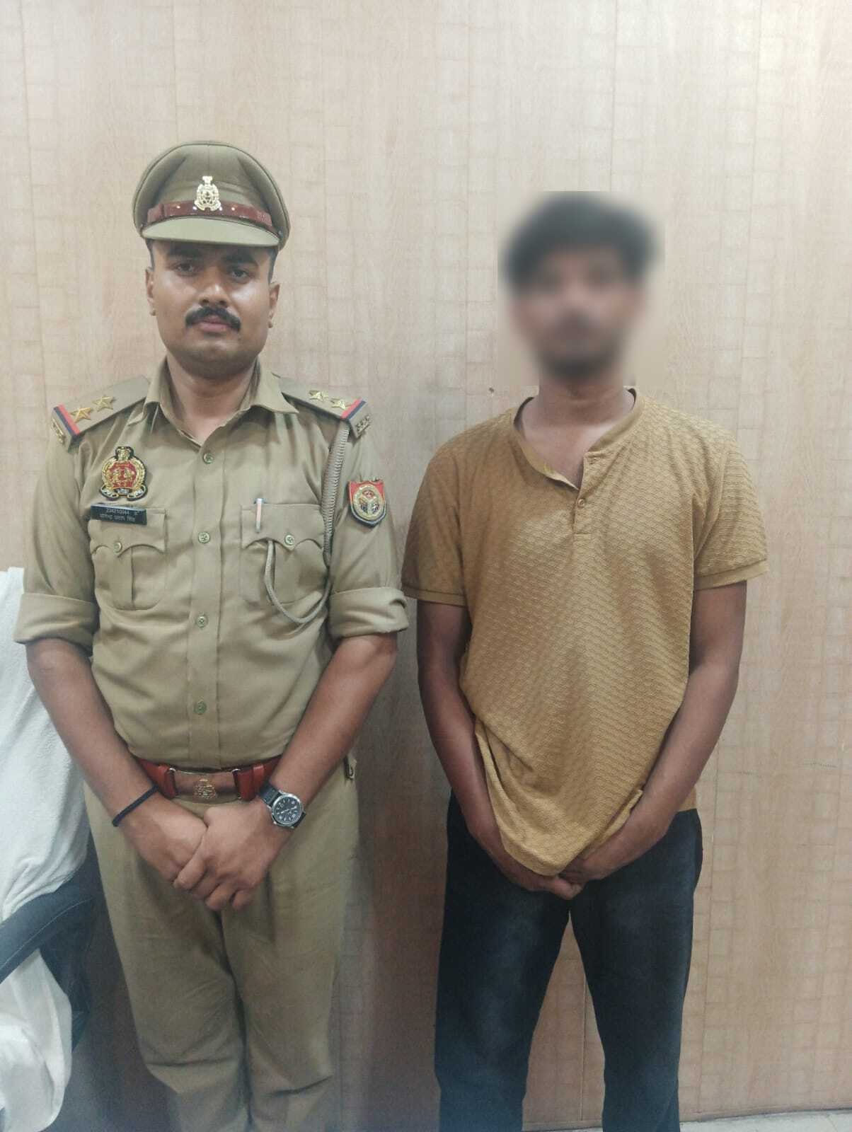 वाराणसी में 25 हजार का इनामी देह व्यापार संचालक गिरफ्तार