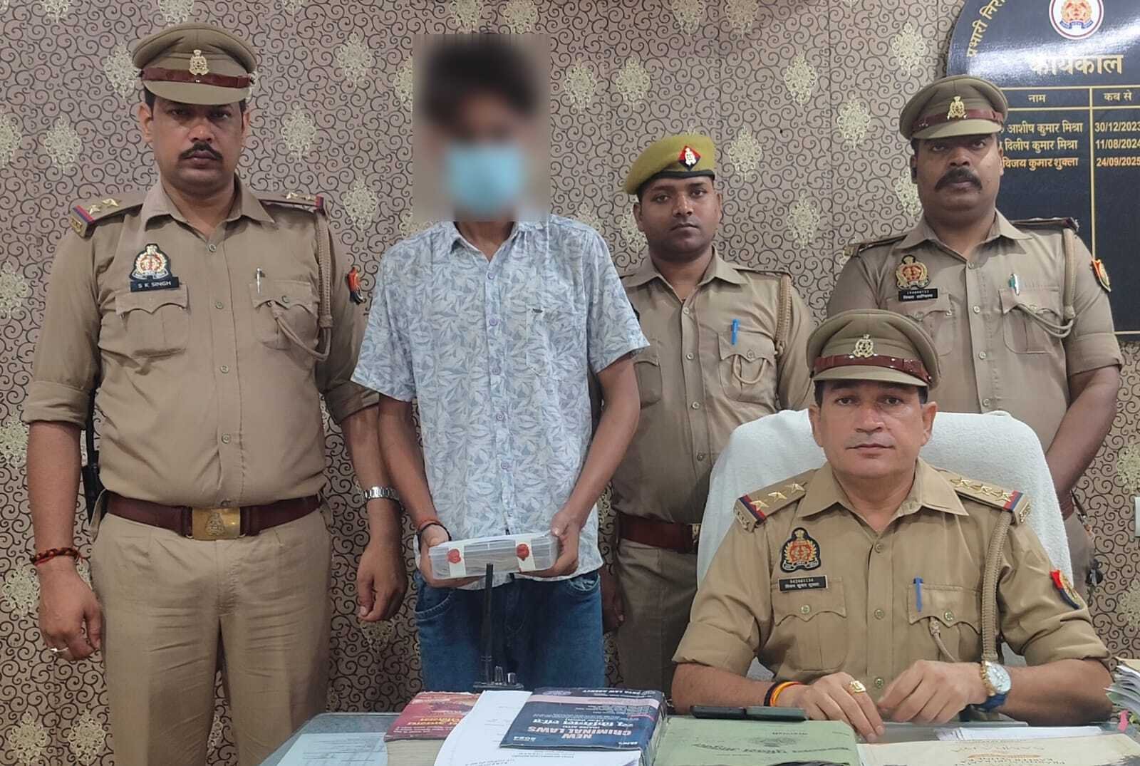 वाराणसी: बंद मकान में चोरी का खुलासा, ₹1.17 लाख नकदी के साथ शातिर चोर गिरफ्तार